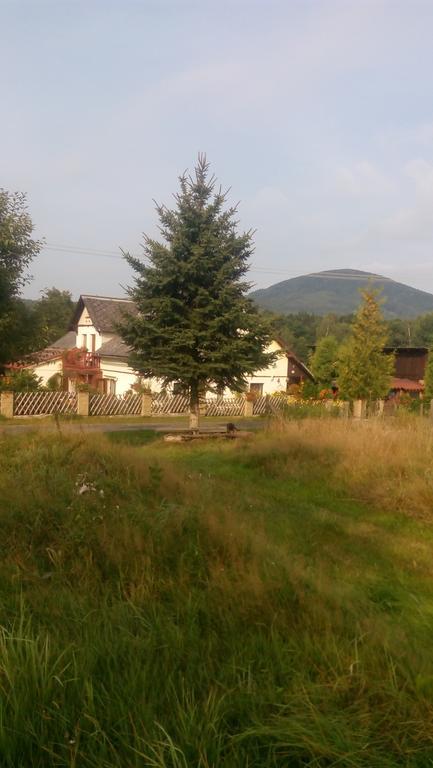 Отель U Tri Kocek Яблонне-в-Подьештеди Экстерьер фото